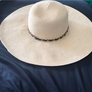 Floppy Beach Hat